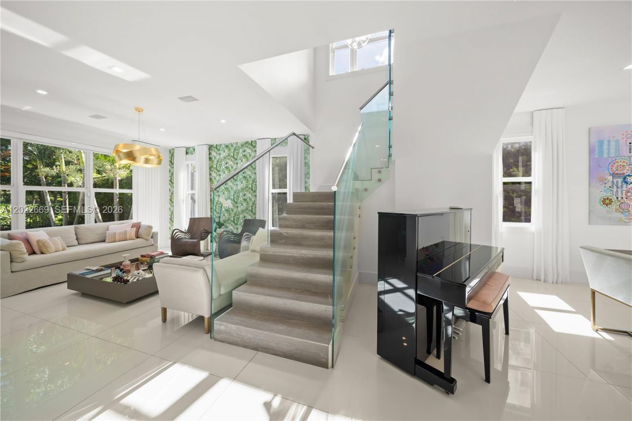 5700 SW 86th St , South Miami, FL 33143 Photo