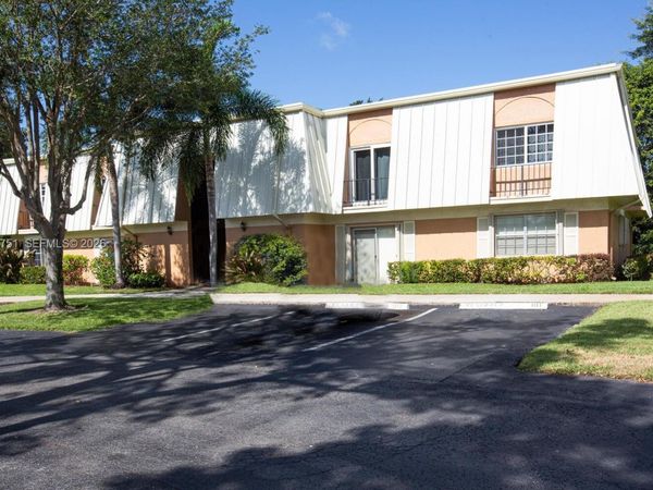 3615 Citrus Trce , Unit 4, Davie, FL 33328