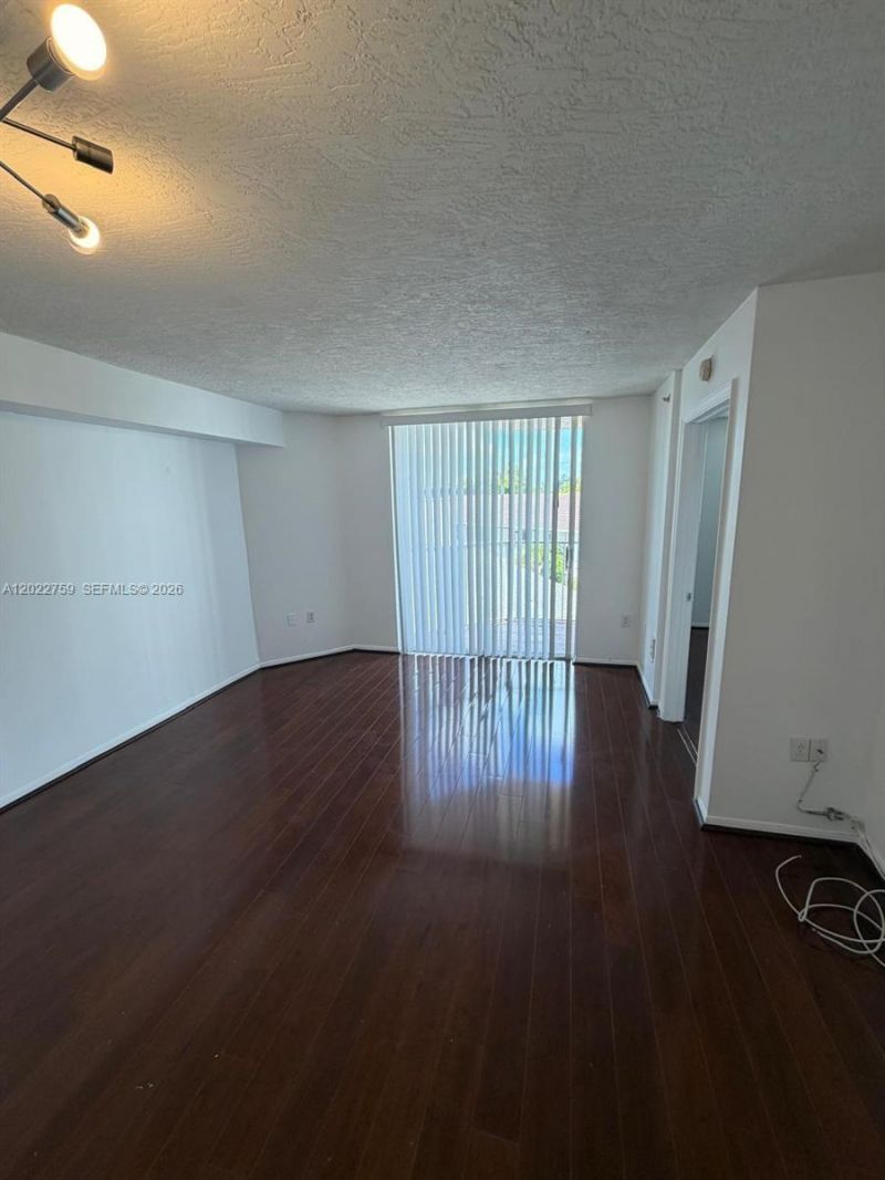 102 SW 6th Ave , Unit 305, Miami, FL 33130 Photo