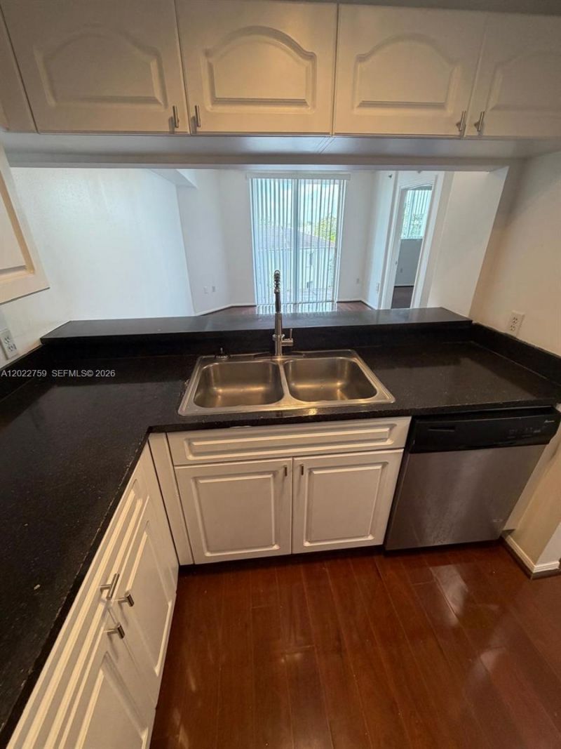 102 SW 6th Ave , Unit 305, Miami, FL 33130 Photo