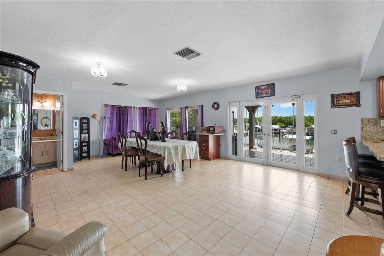 2100 Avenue H , Marathon, FL 33050 Photo