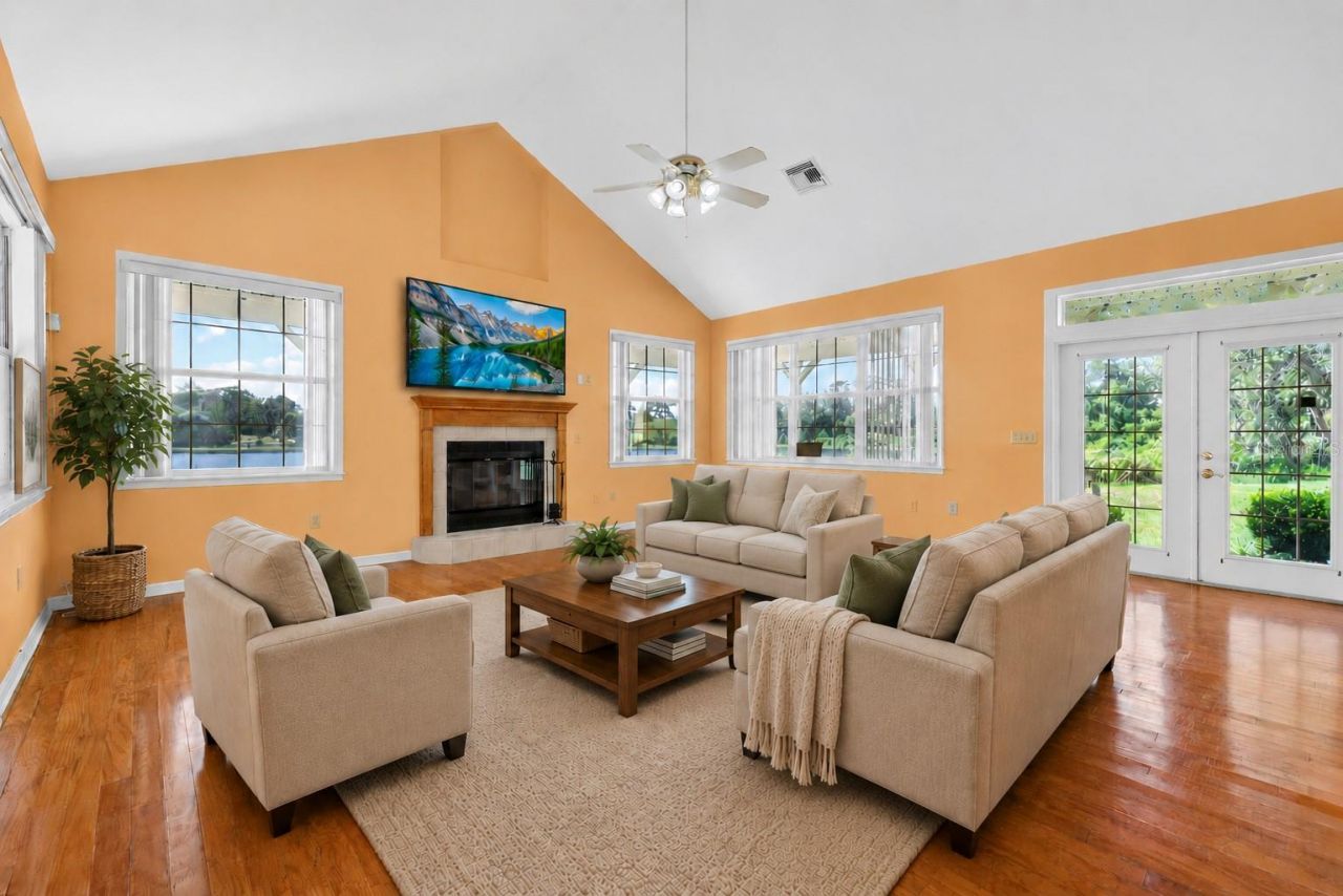 493 Malauka Loop, Ocklawaha, FL 32179 Photo