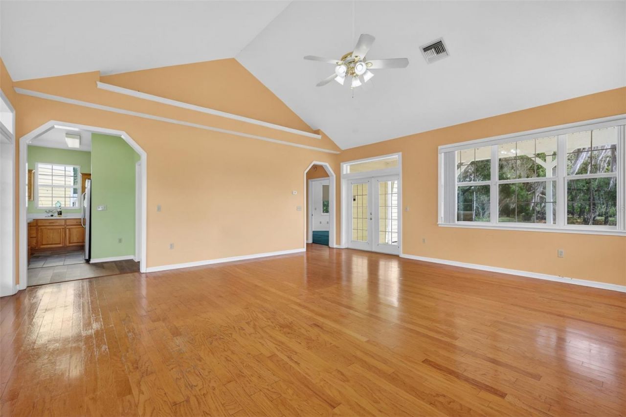 493 Malauka Loop, Ocklawaha, FL 32179 Photo