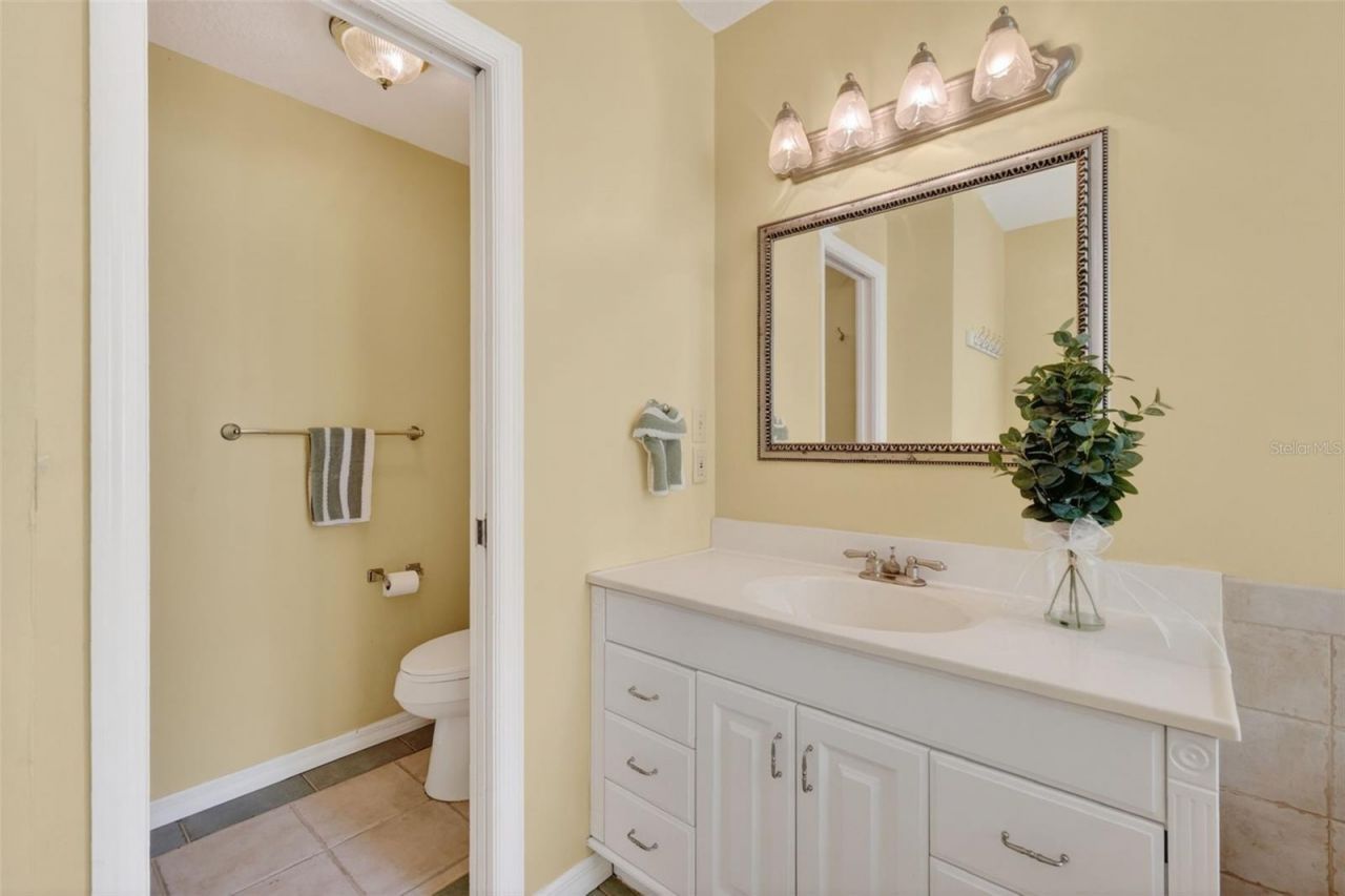 493 Malauka Loop, Ocklawaha, FL 32179 Photo