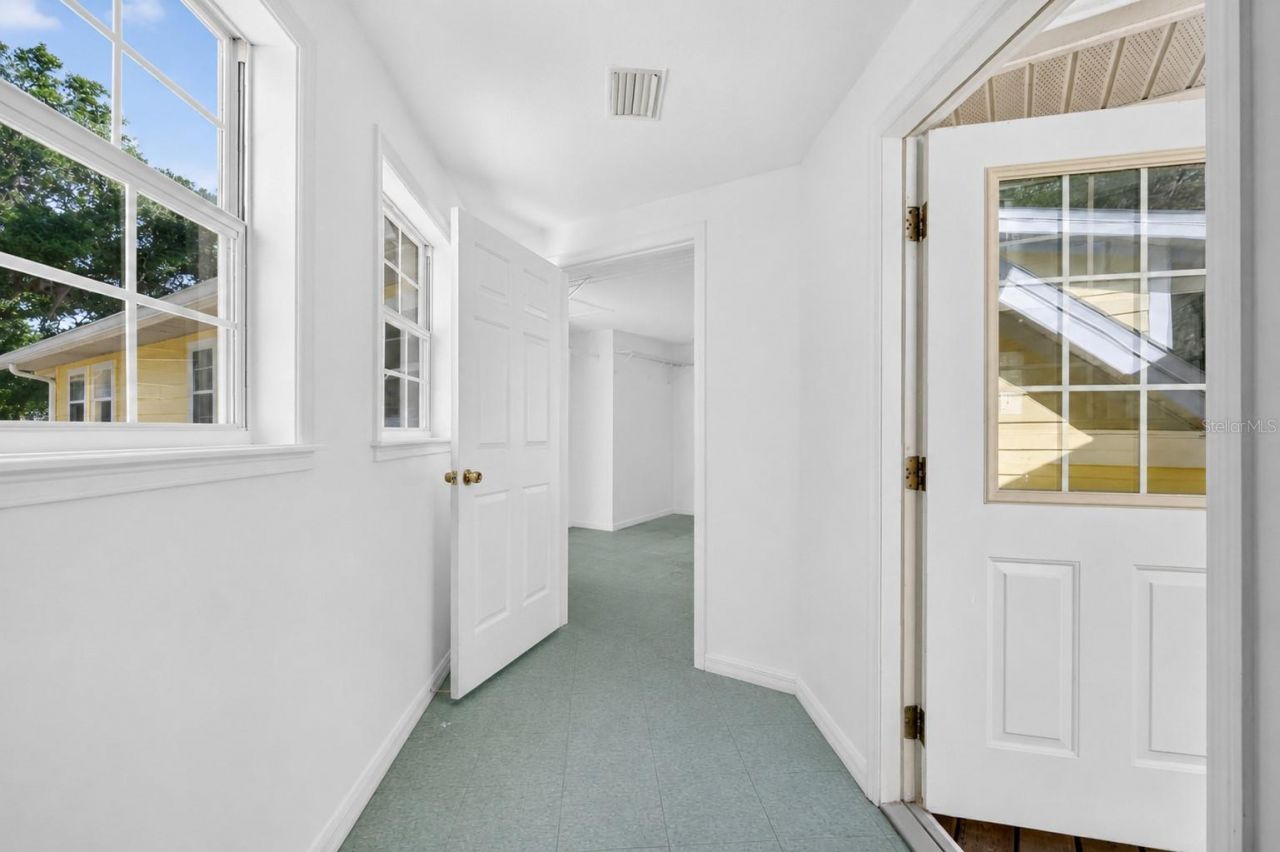 493 Malauka Loop, Ocklawaha, FL 32179 Photo