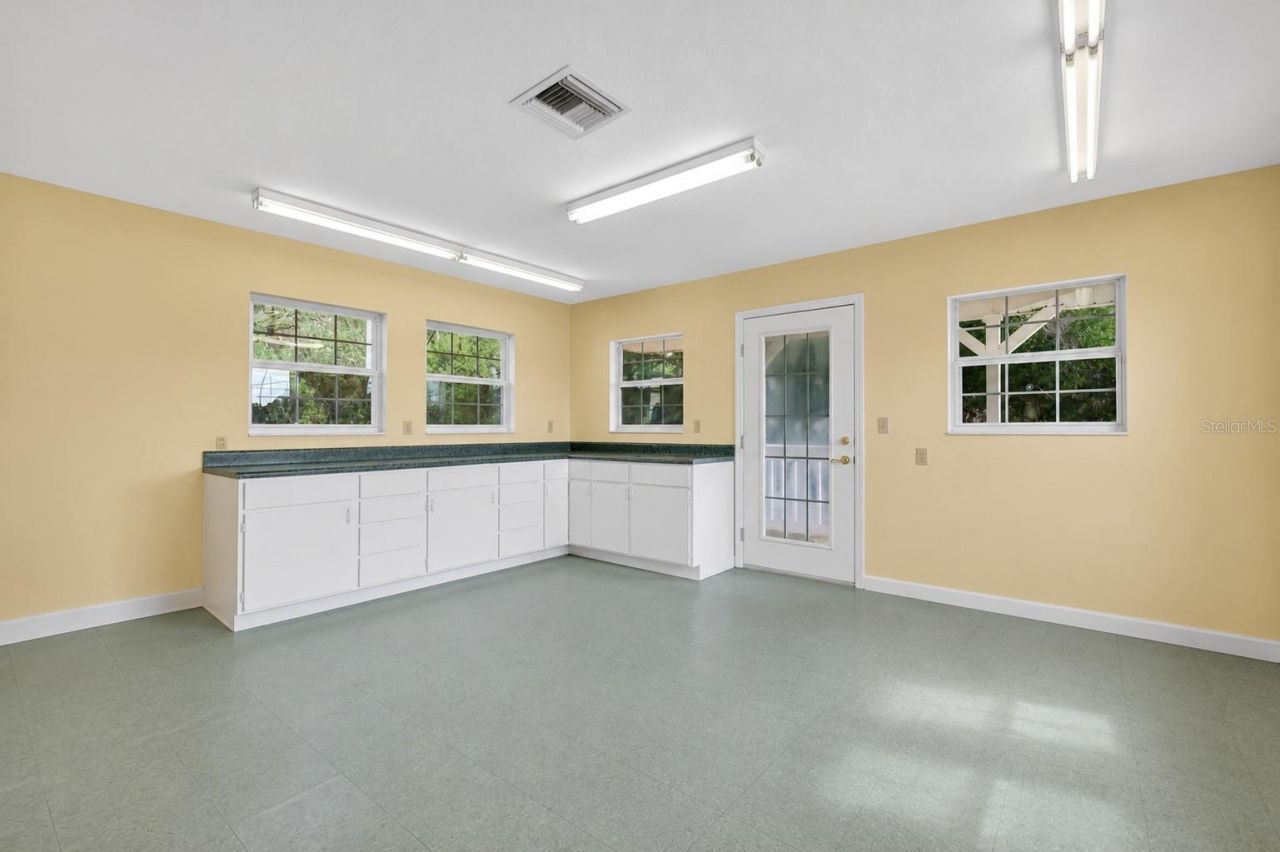 493 Malauka Loop, Ocklawaha, FL 32179 Photo