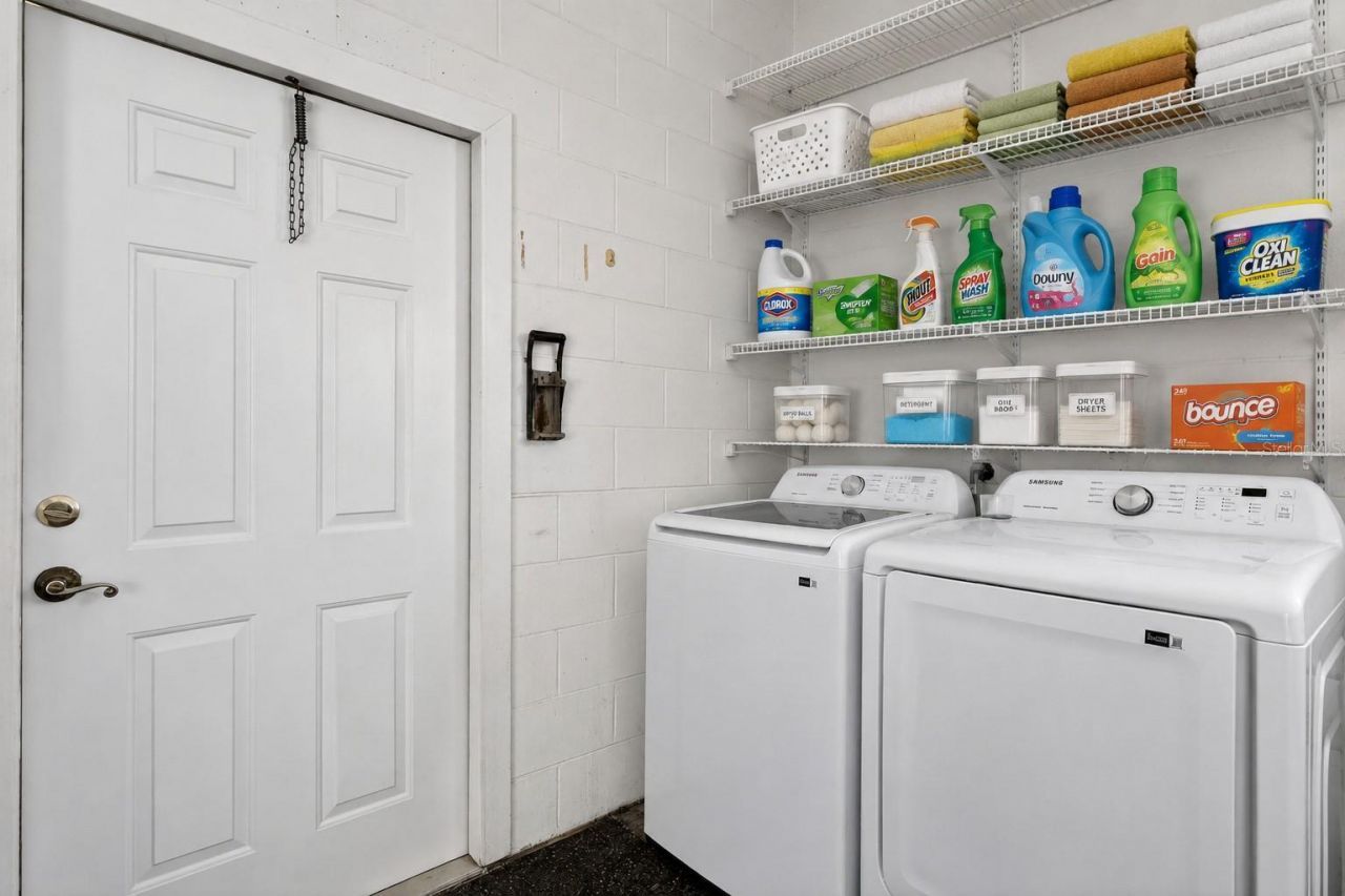 493 Malauka Loop, Ocklawaha, FL 32179 Photo