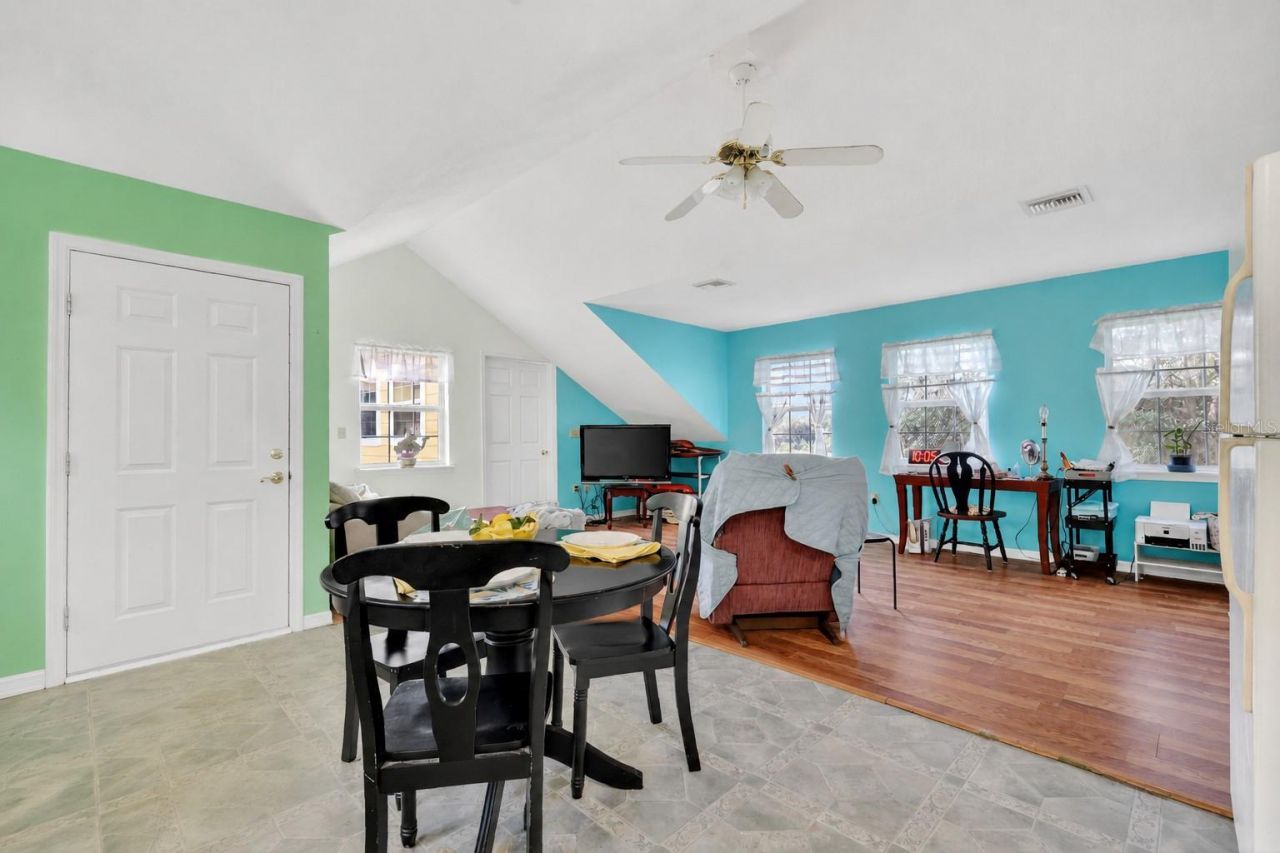 493 Malauka Loop, Ocklawaha, FL 32179 Photo