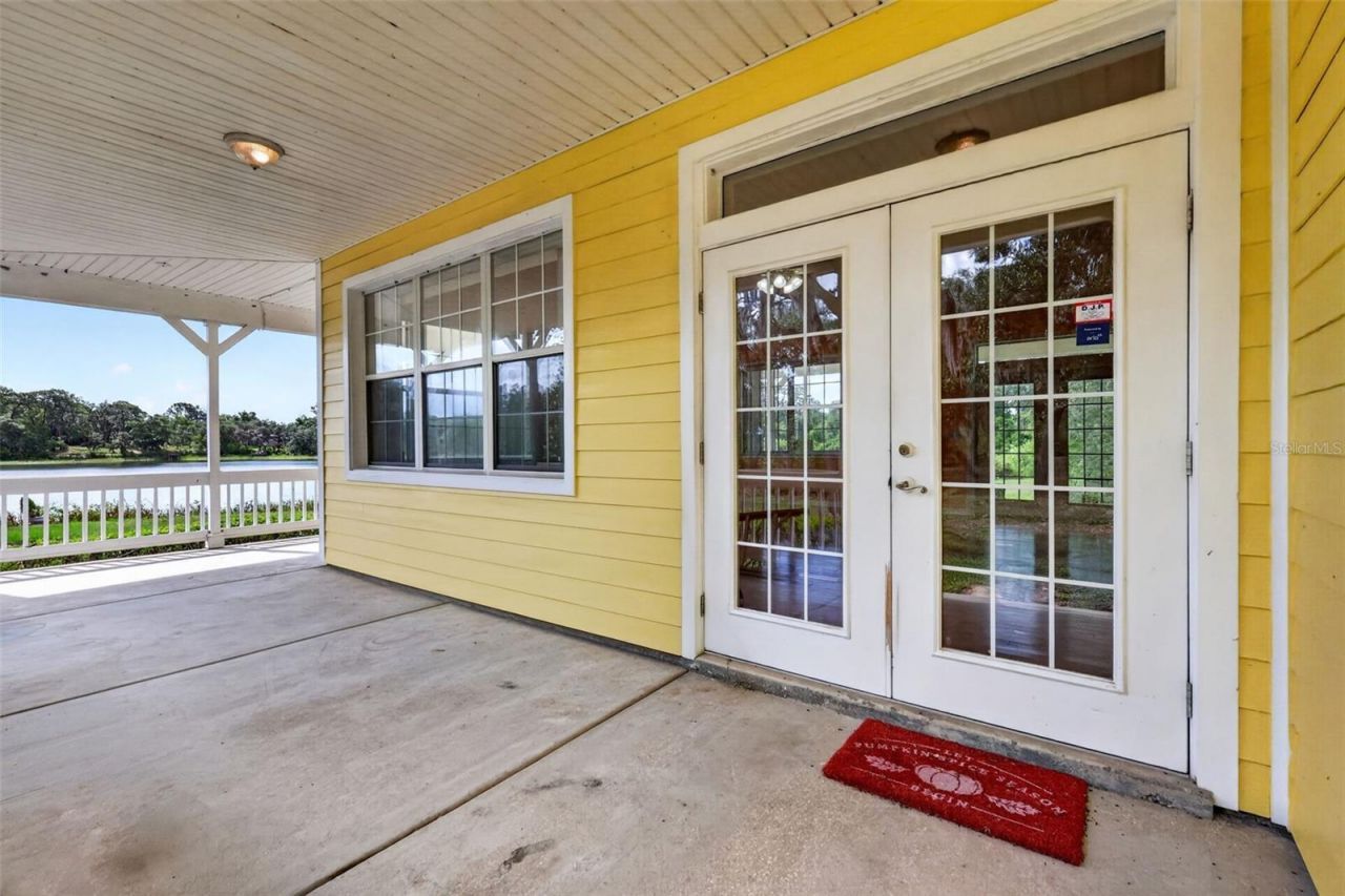 493 Malauka Loop, Ocklawaha, FL 32179 Photo