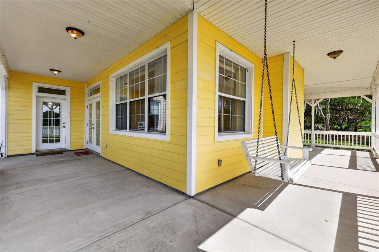 493 Malauka Loop, Ocklawaha, FL 32179 Photo