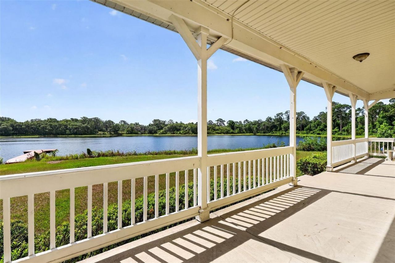 493 Malauka Loop, Ocklawaha, FL 32179 Photo