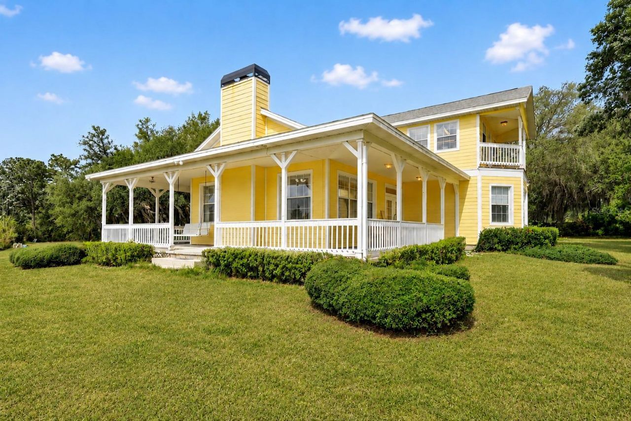493 Malauka Loop, Ocklawaha, FL 32179 Photo