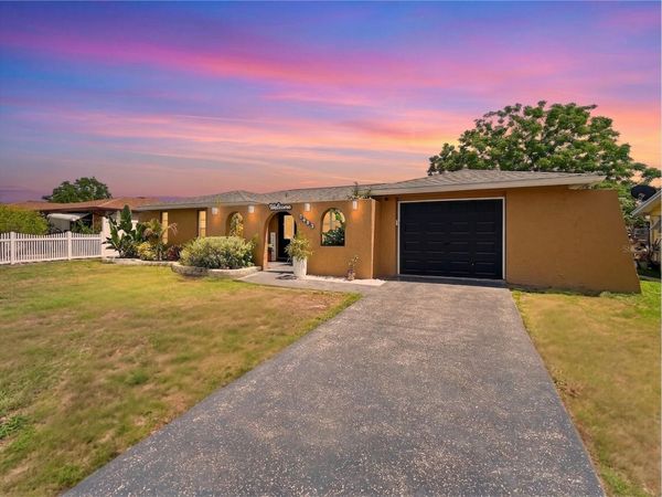 6904 TIERRA LINDA STREET , PORT RICHEY, FL 34668