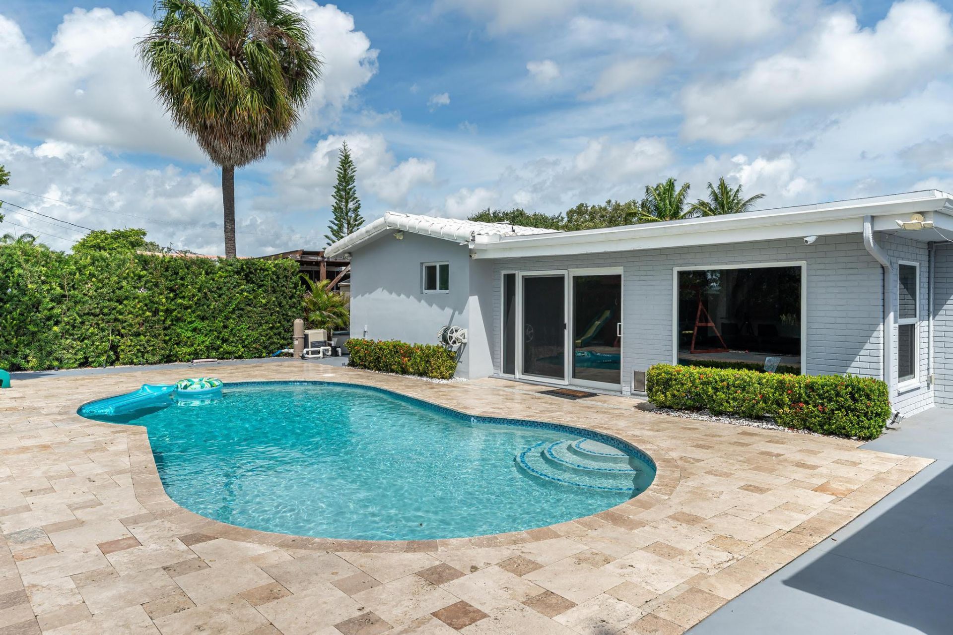 300 SE 8th Court, Pompano Beach, FL 33060 Photo