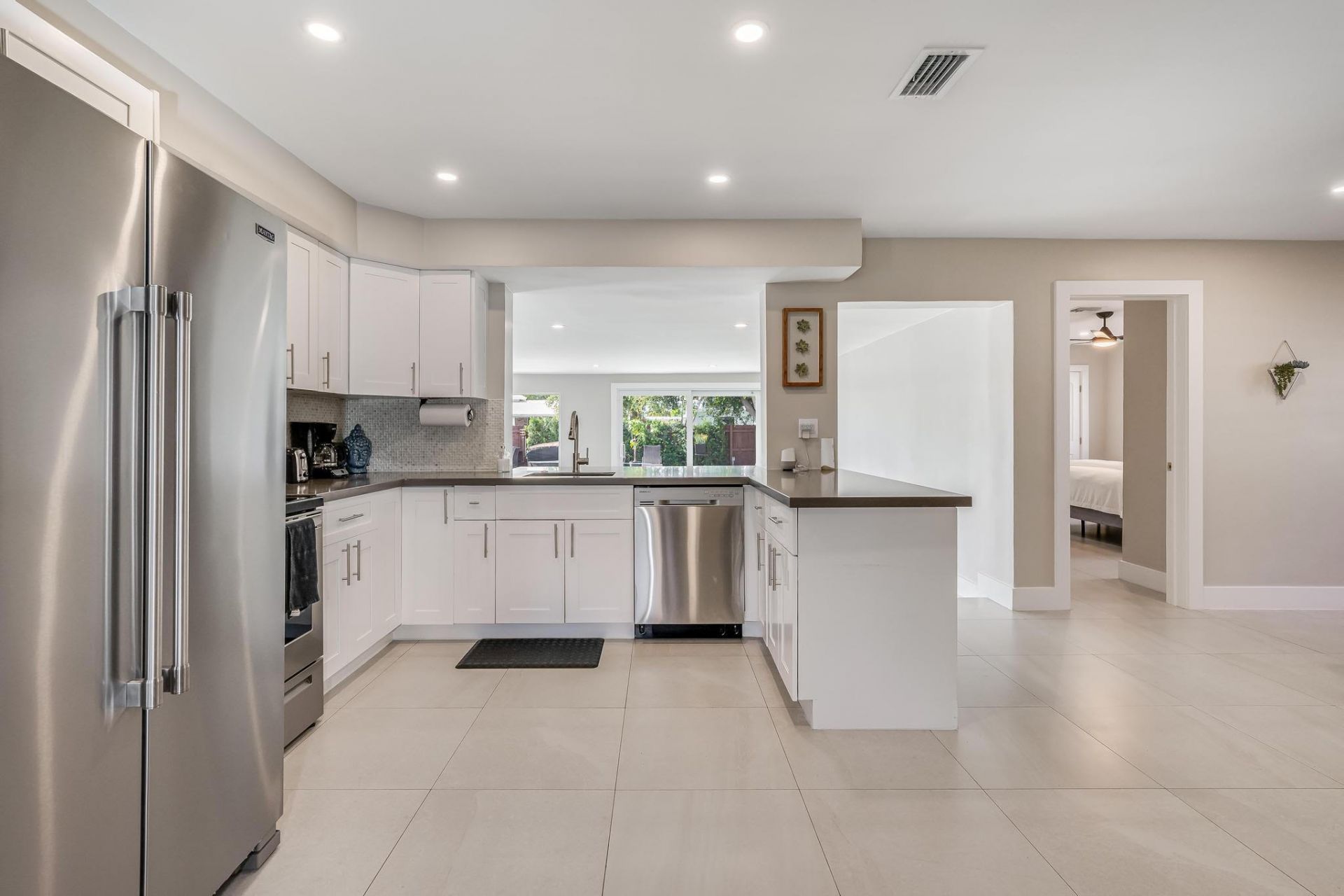 300 SE 8th Court, Pompano Beach, FL 33060 Photo