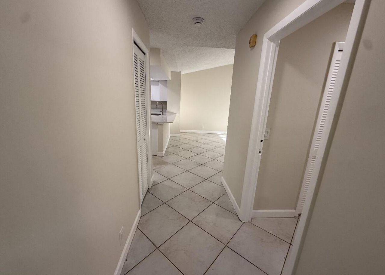 9083 W Highland Pines Drive, Unit 9083, Palm Beach Gardens, FL 33418 Photo
