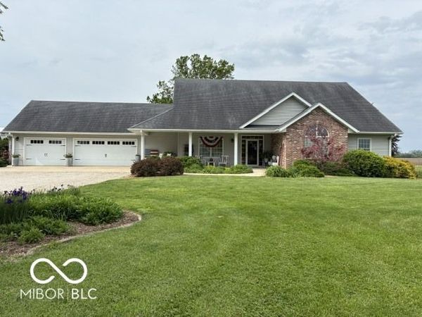 2453 W 1550 N, Covington, IN 47932