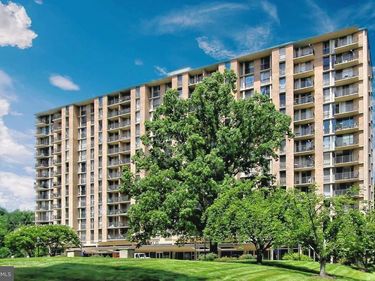 4600 S FOUR MILE RUN DRIVE, Unit 1205, ARLINGTON, VA 22204