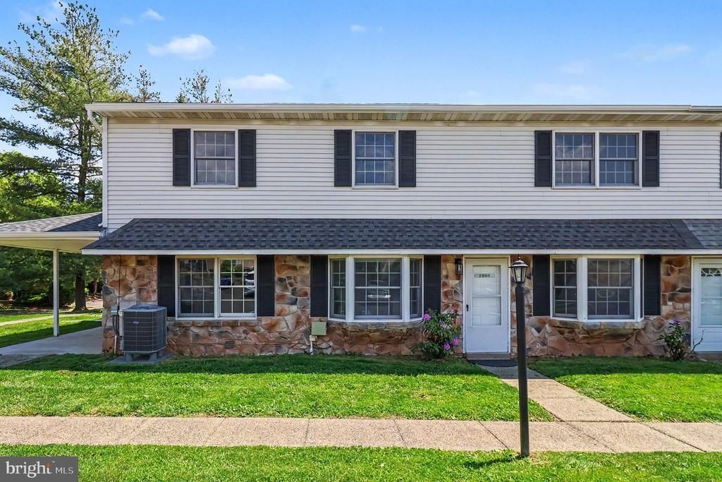 1901 WHITPAIN HILLS, BLUE BELL, PA 19422