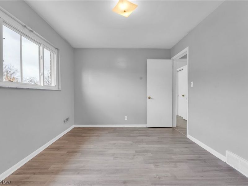 2915 Snow Road, Unit 2/UP, Parma, OH 44134 Photo 12