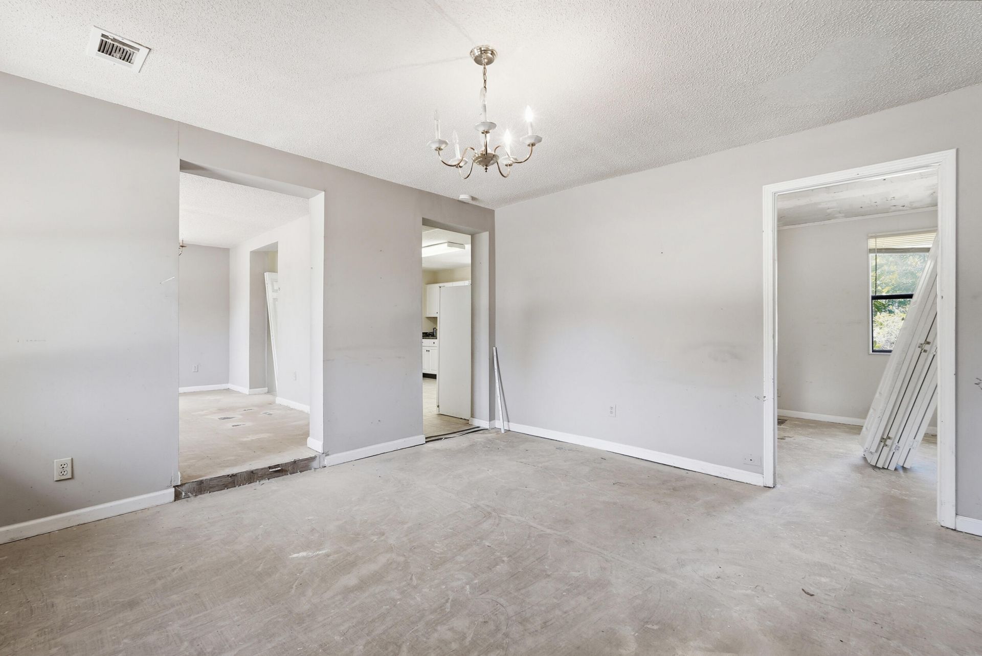1601 Palmetto Street Photo 5