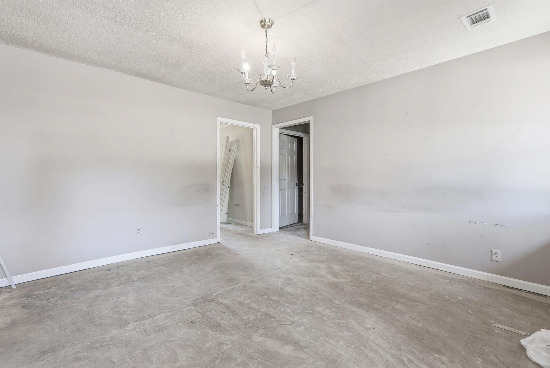 1601 Palmetto Street Photo 6