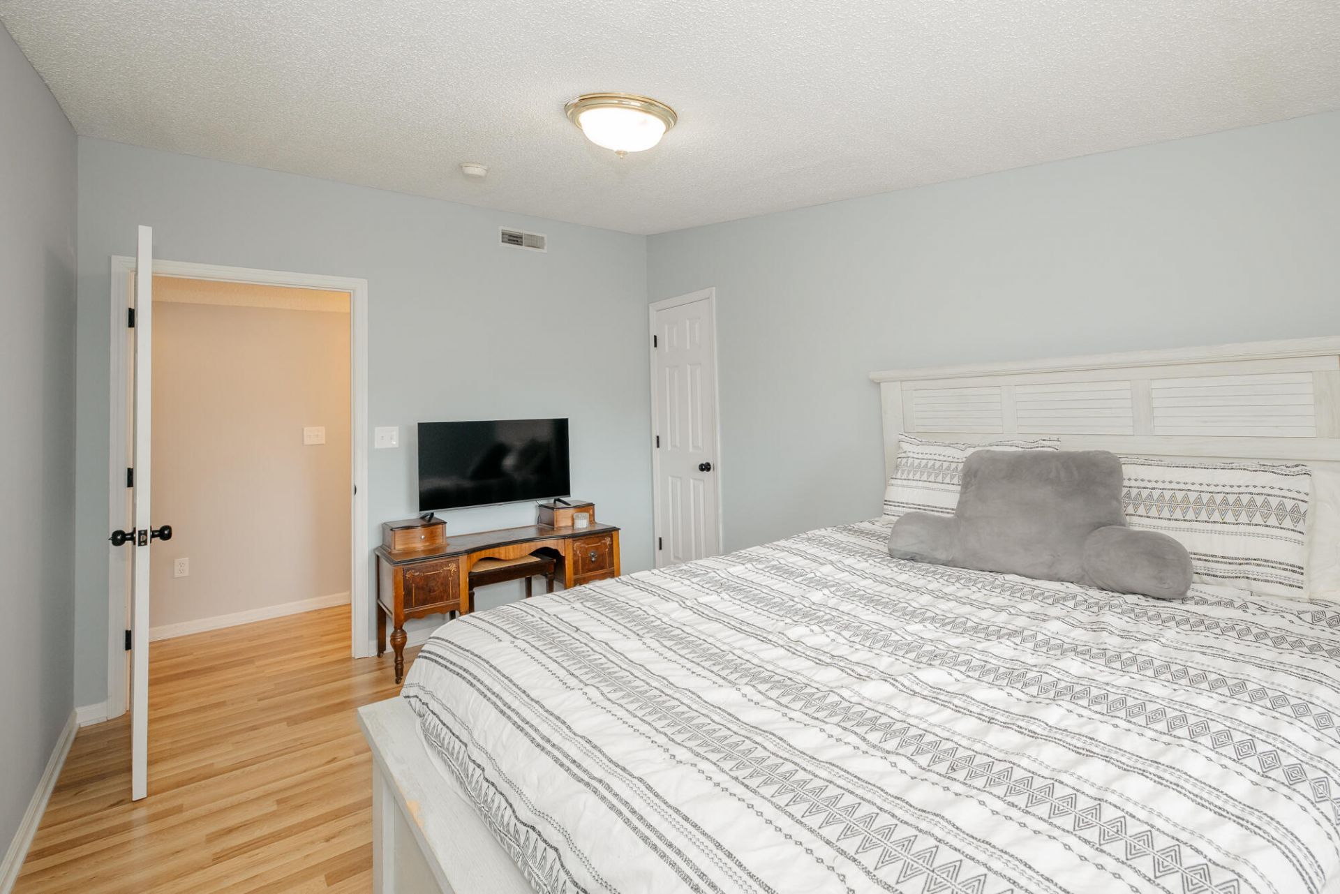 110 Wicker Court Photo 25