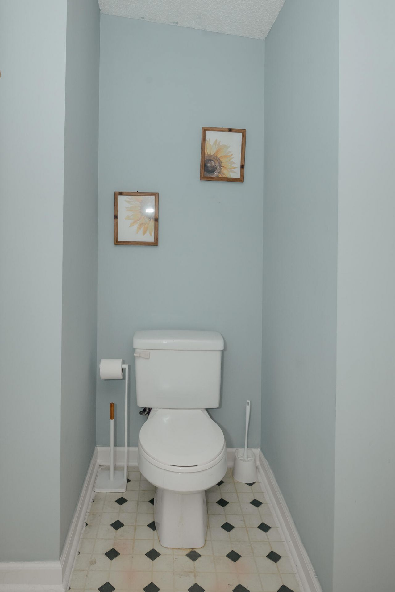 110 Wicker Court Photo 32