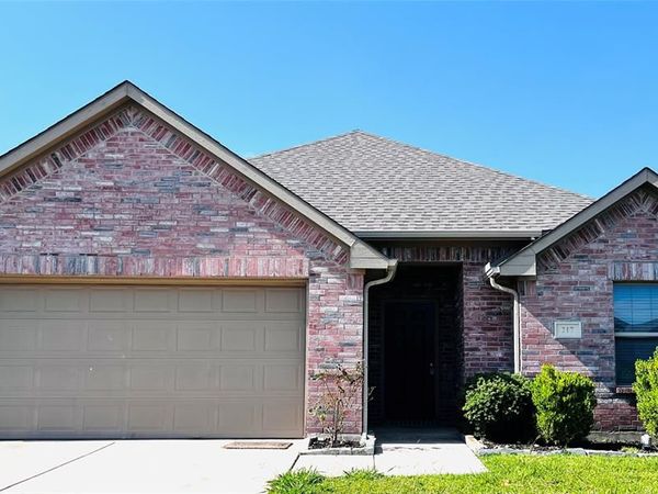 217 Creekwood Drive, Princeton, TX 75407