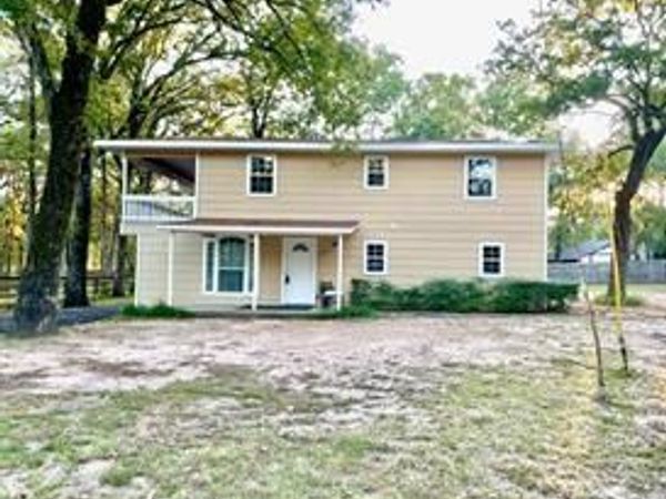 107 Los Peces Street , Gun Barrel City, TX 75156
