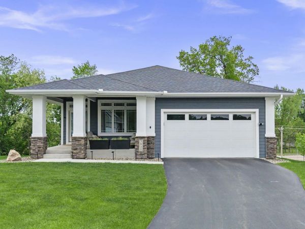 3925 Noah Court NW, Prior Lake, MN 55372