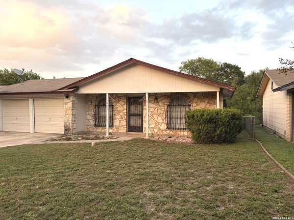 1806 Wrangler, San Antonio, TX 78227