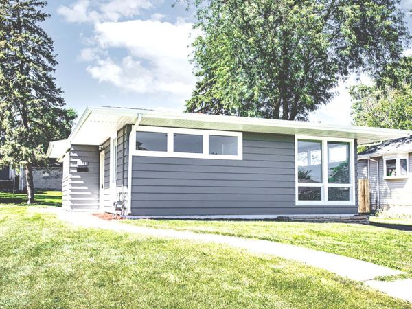1911 N Hickory Street , Crest Hill, IL 60403