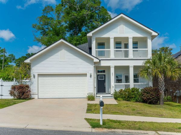 401 Hideaway Lane, Niceville, FL 32578