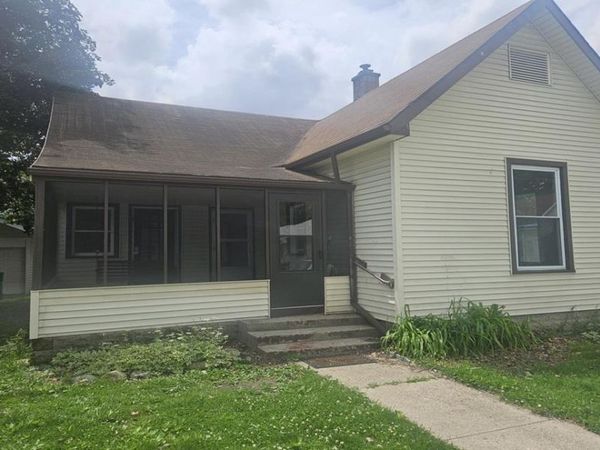 104 N College Street, Colfax, IN 46035