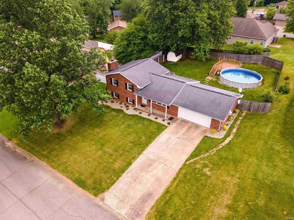 4253 Hilldale Drive, Newburgh, IN 47630