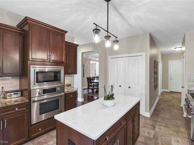 9000 Crooked Creek Lane, Broadview Heights, OH 44147 Photo 4