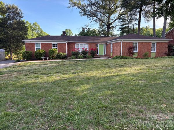 622 S Carolina Avenue , Statesville, NC 28677