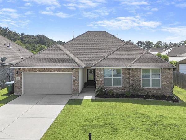 36987 Oak View Ln, Denham Springs, LA 70706