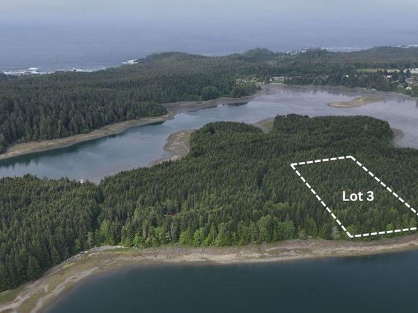 SL 3 Kvarno Island, Ucluelet, BC V0R 3A0