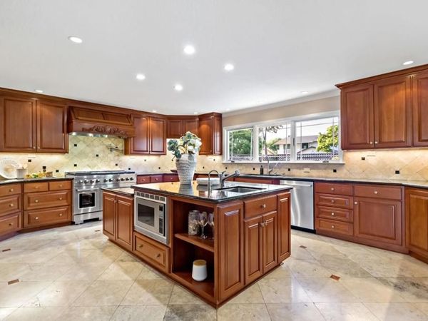 945 Reed Avenue, Sunnyvale, CA 94086