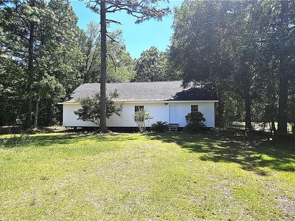 8825 Hunters Pointe Drive S, Theodore, AL 36582