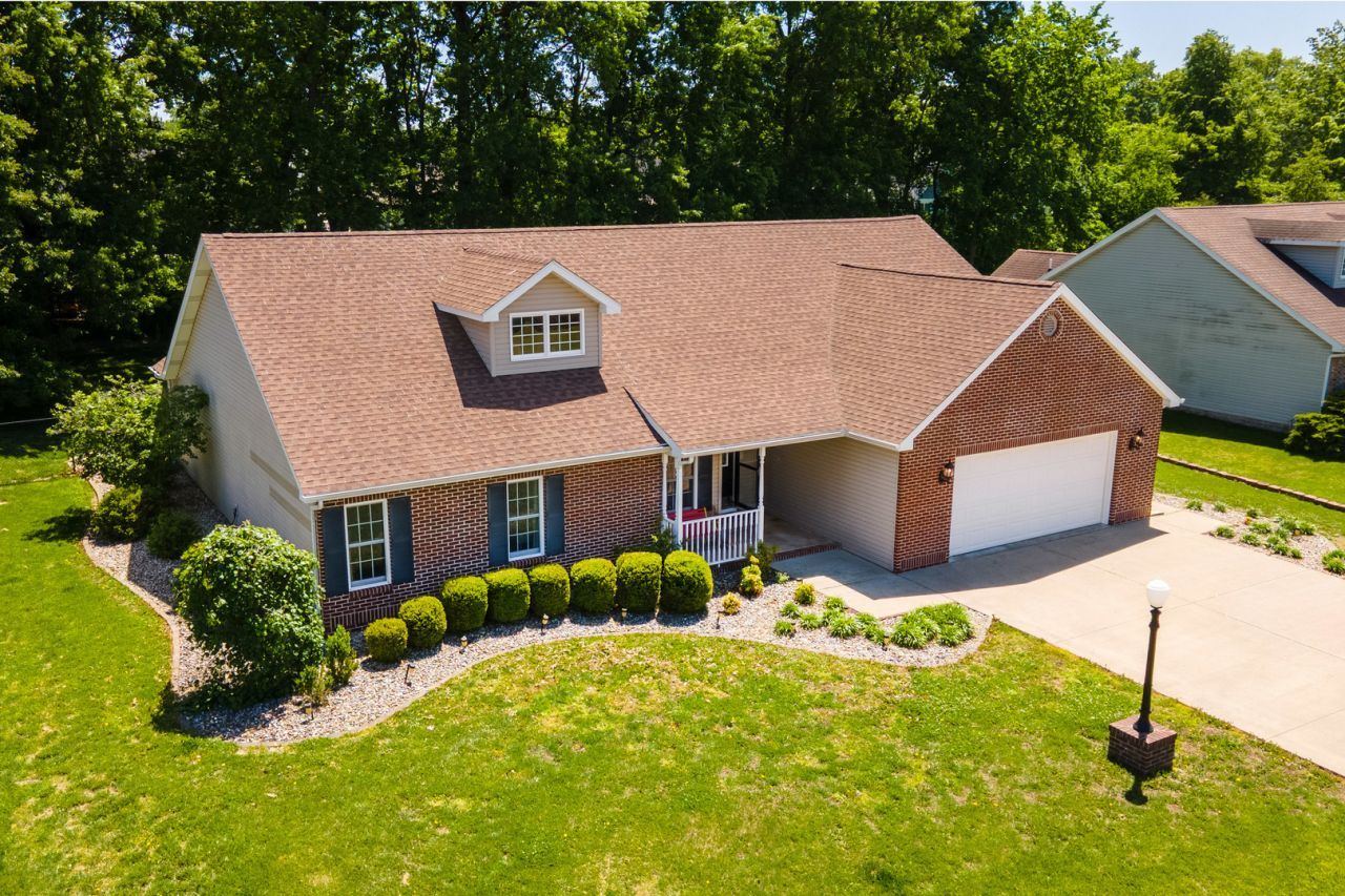 200 Breeze, Carterville, IL 62918 Main Photo