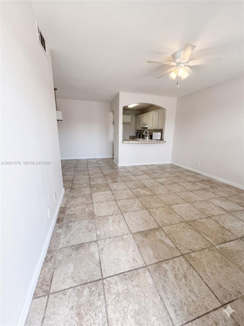 10046 Winding Lake Rd , Unit 204, Sunrise, FL 33351 Photo