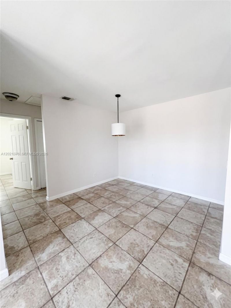 10046 Winding Lake Rd , Unit 204, Sunrise, FL 33351 Photo