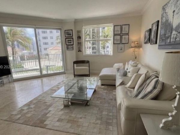 20000 E Country Club Dr , Unit 601, Aventura, FL 33180