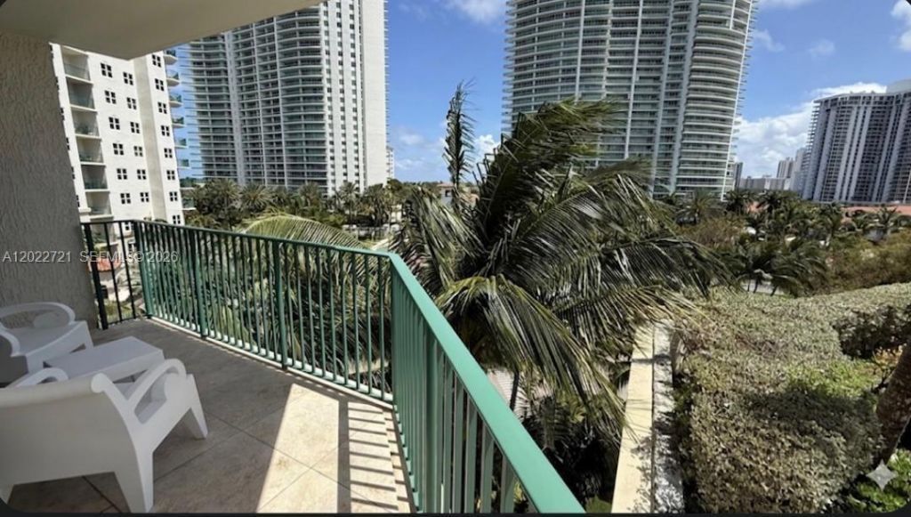 20000 E Country Club Dr , Unit 601, Aventura, FL 33180 Photo