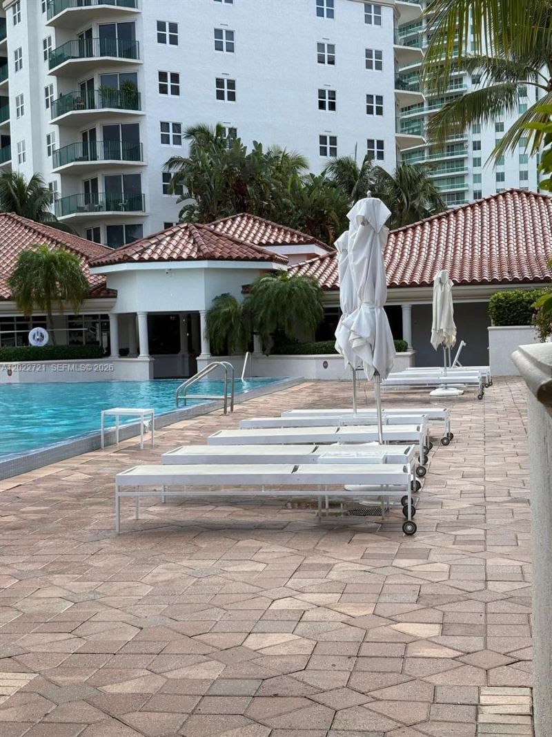 20000 E Country Club Dr , Unit 601, Aventura, FL 33180 Photo
