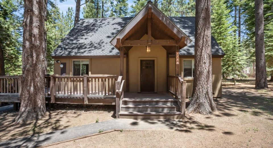 1798 Narragansett Circle, South Lake Tahoe, CA 96150 Photo