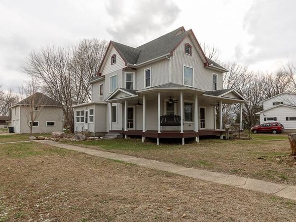 504 2nd Street SW, Madelia, MN 56062